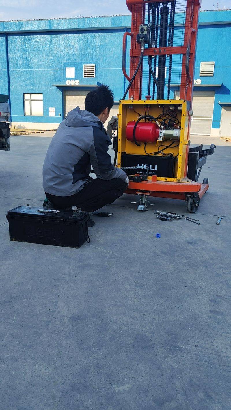Forklift maintenance company