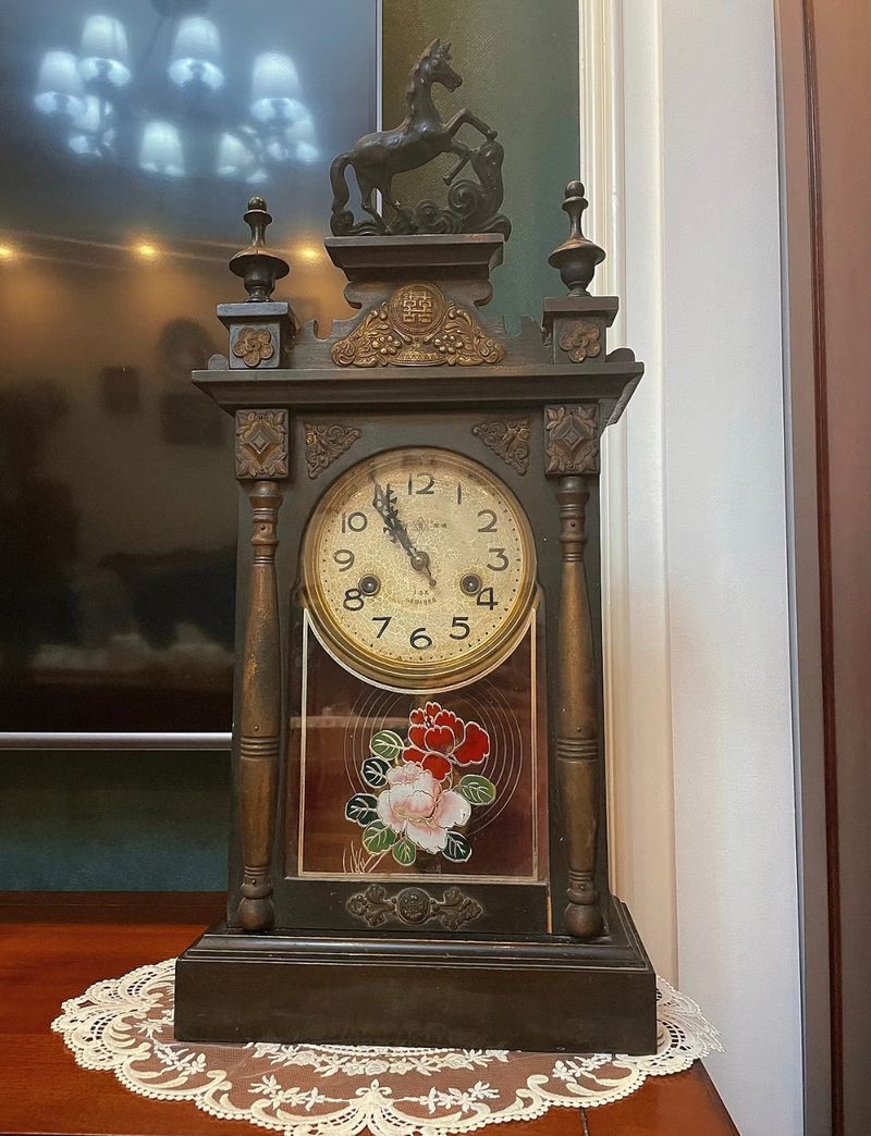 Old machine clock cleaning and maintenance