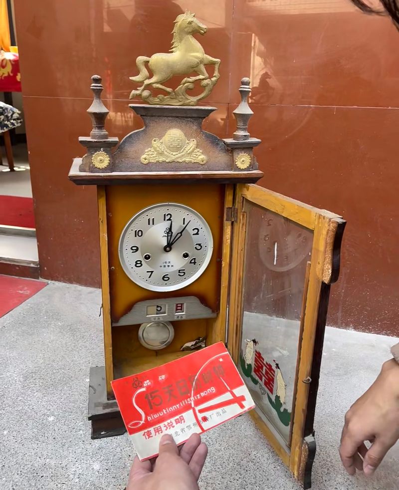 Old machine clock cleaning and maintenance