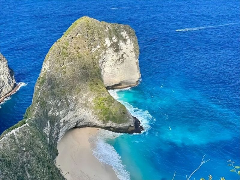 去巴厘岛旅游带多少钱