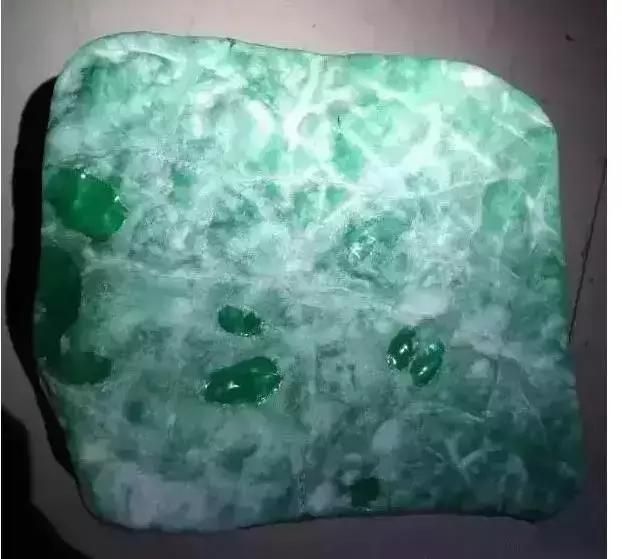 翡翠赌石专用术语