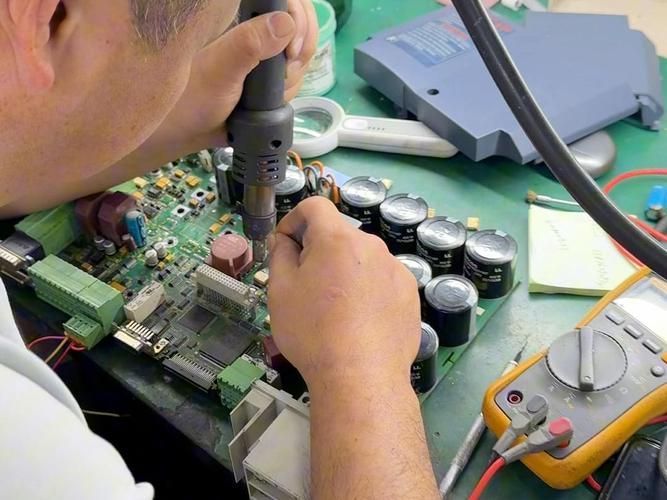 Circuit board maintenance tool