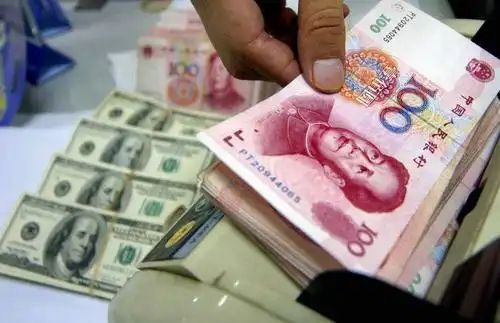 为什么人民币在升值，国内物价还在上涨？