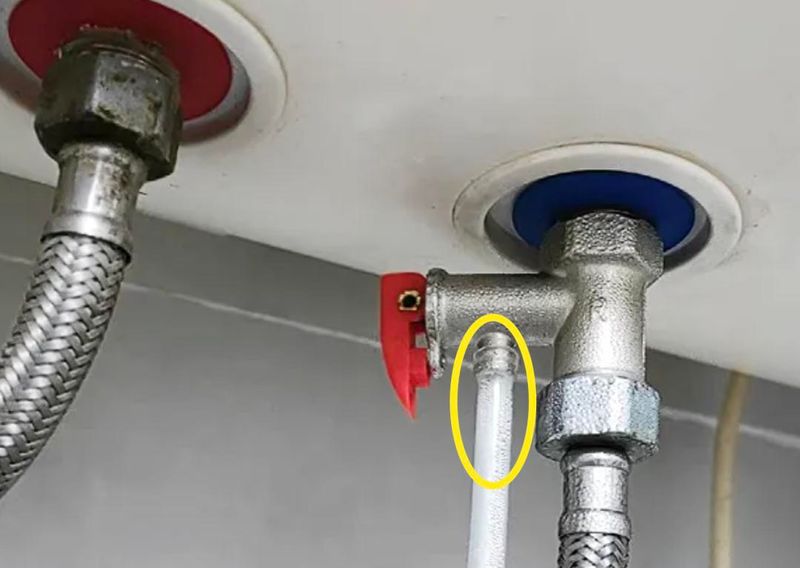 热水器漏水维修图解