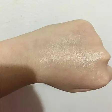 za美白隔离霜价位