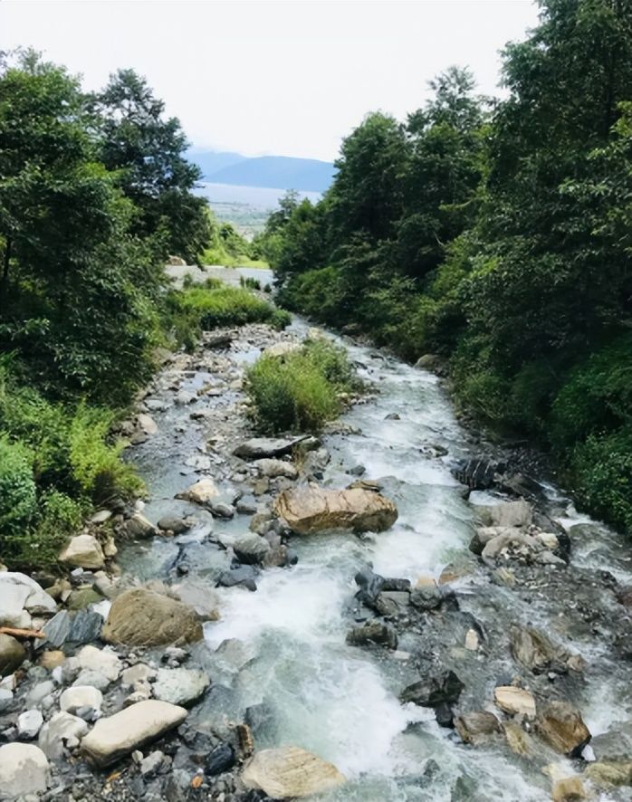 蛟龙号下潜原理