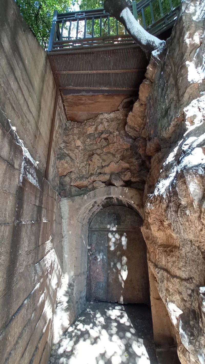 蛟龙号下潜原理
