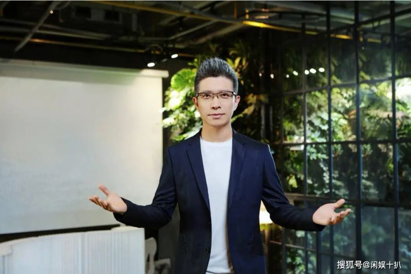 新闻节目主持人特点
