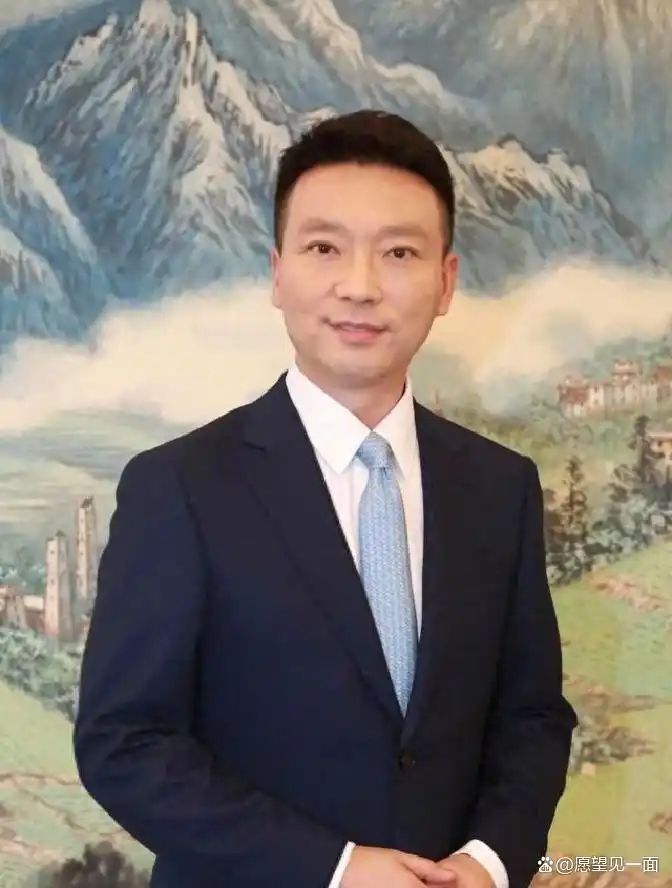 新闻节目主持人特点