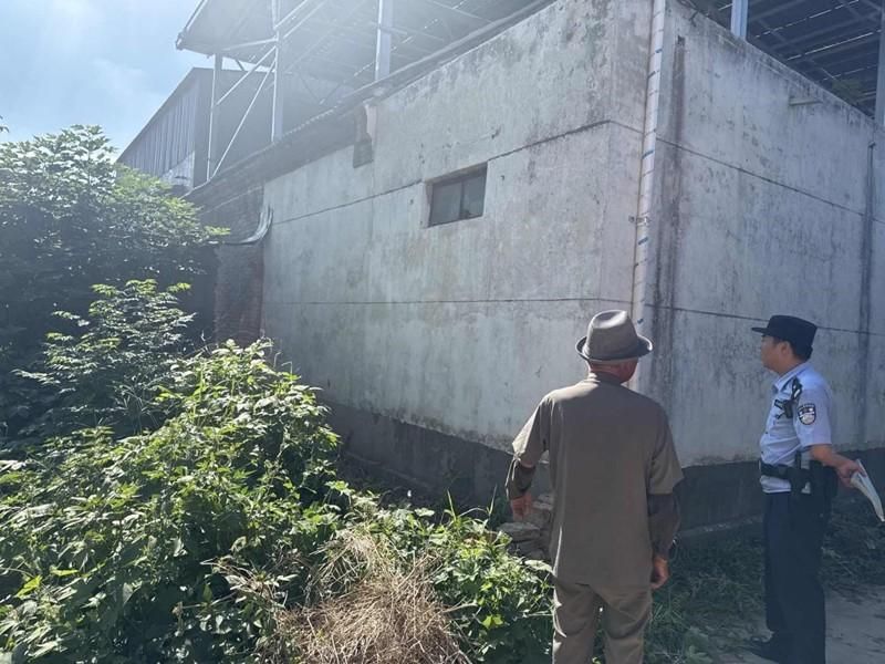 【沙澧警事】漯河：一墙之争起纠纷 民警调解化干戈