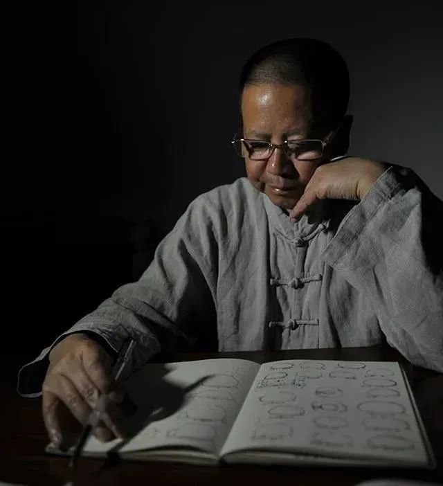 李昌鸿紫砂壶特点