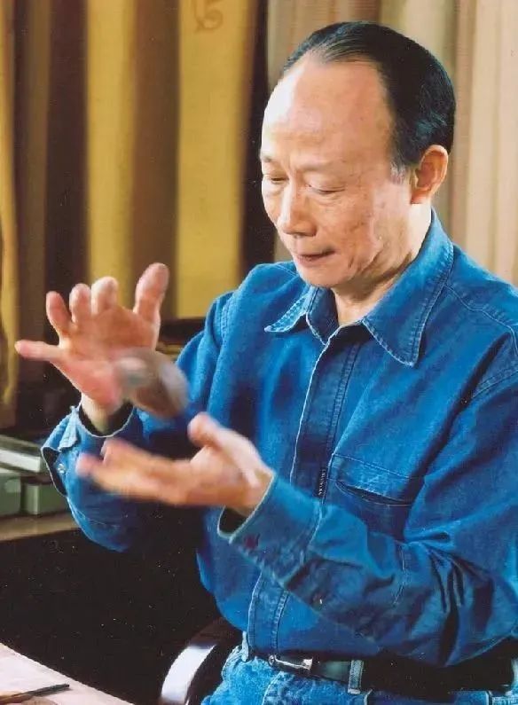 李昌鸿紫砂壶特点