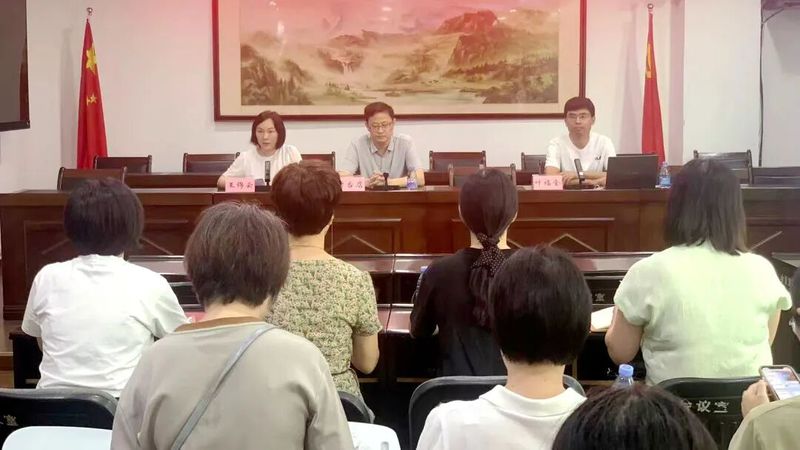 Lectures on community diets