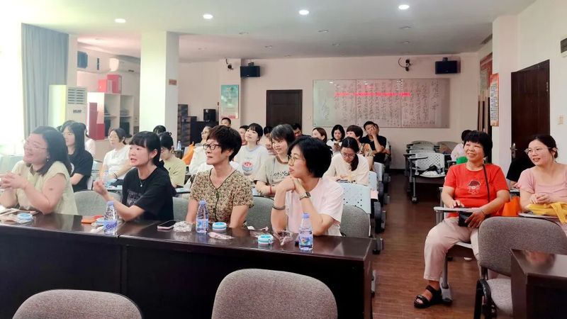 Lectures on community diets