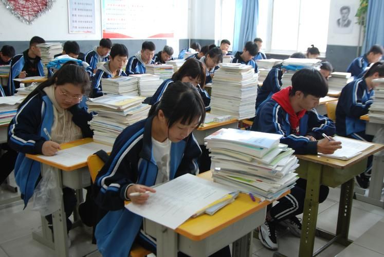 江苏中考 高考将适当增加法治知识内容
