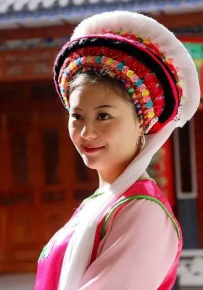 世居云南大理的白族人,他们的祖先源于何处?有哪些特色习俗?