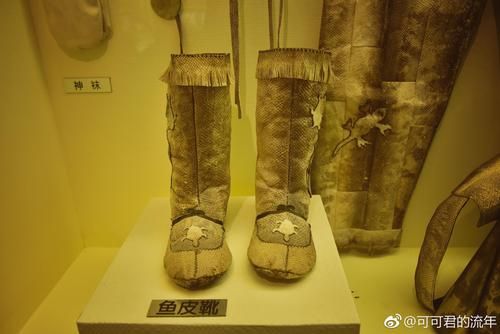 赫哲族的人口特点