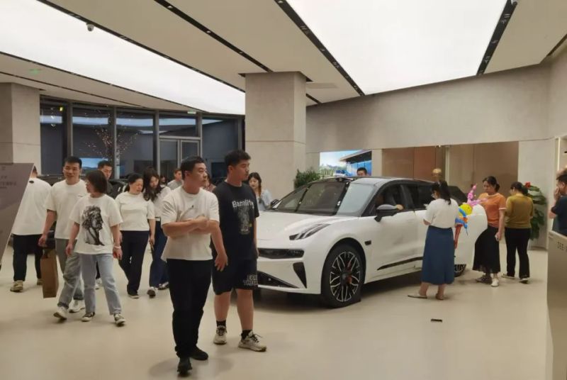 降价促销汽车