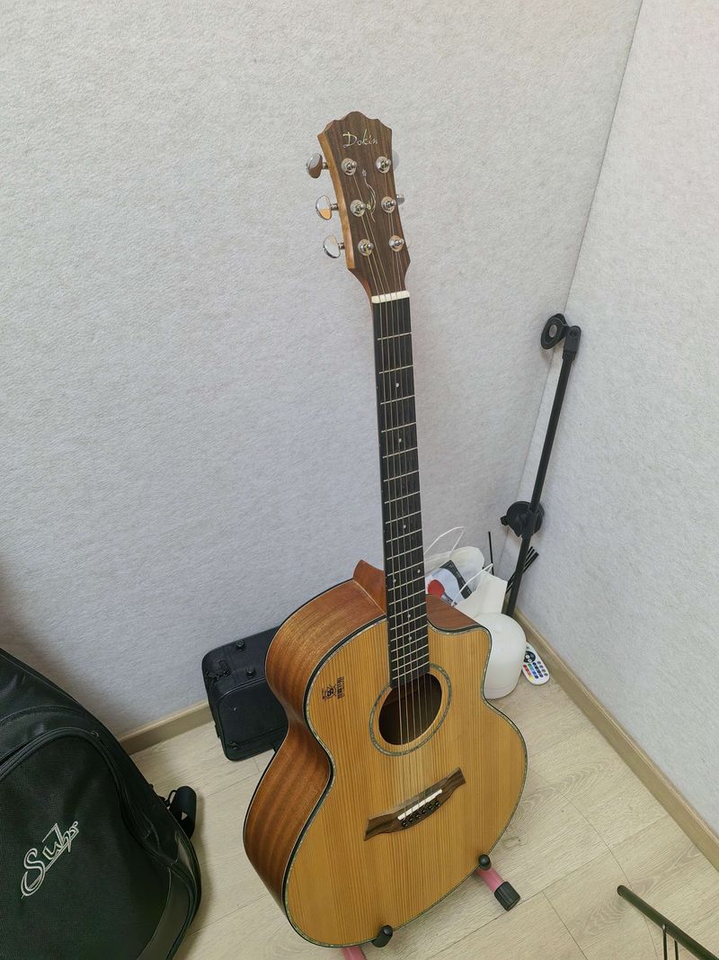 电吉他价格一般多少钱