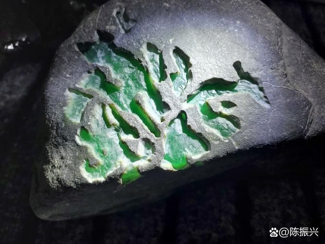 帕敢黑乌沙赌石经验