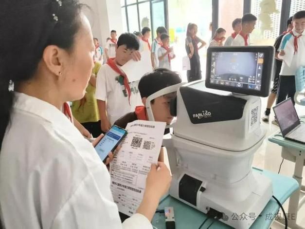 幼儿预防近视按摩方法